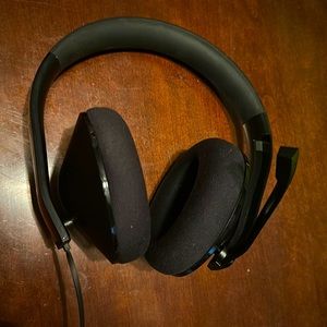 Black Xbox one stereo headsets.